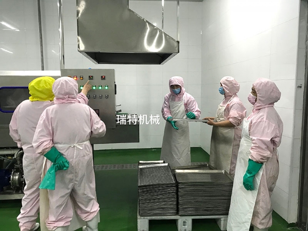 洗盤(pán)機(jī)客戶(hù)使用現(xiàn)場(chǎng)